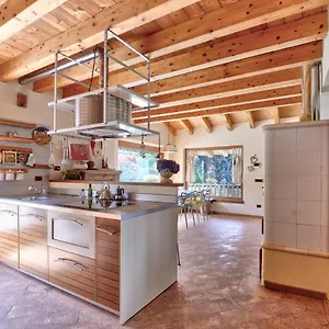 chalet-con-piscina-e-vista-panoramica.it-lombardy.com/